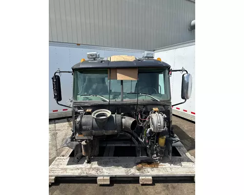 MACK CX613 Cab Assembly