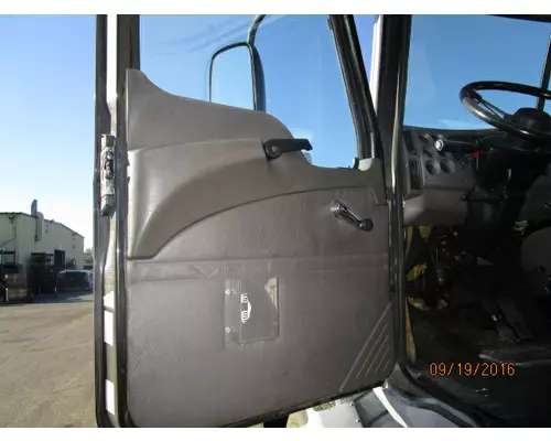 MACK CX613 DOOR ASSEMBLY, FRONT