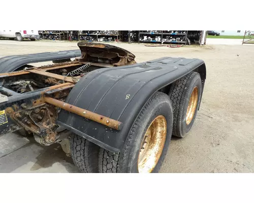 MACK CX613 FENDER, QUARTERHALF REAR