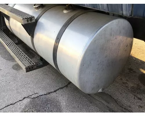 MACK CX613 FUEL TANK OEM# 25128643 in Toledo, OH $510.00 #2199930