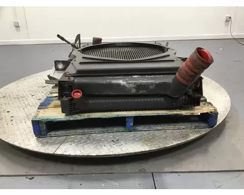 MACK CX613 Radiator