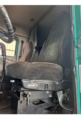 MACK CX613 SEAT, FRONT