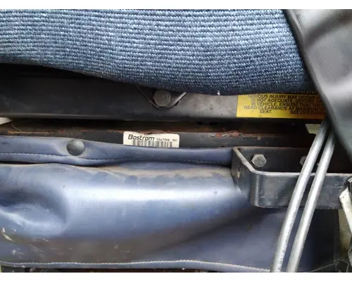 MACK CX613 SEAT, FRONT