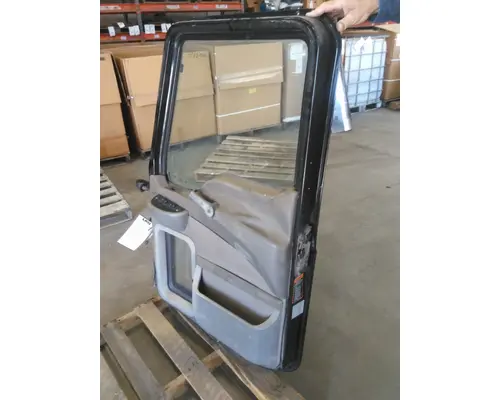 MACK CXN 2003-2007 DOOR ASSEMBLY, FRONT