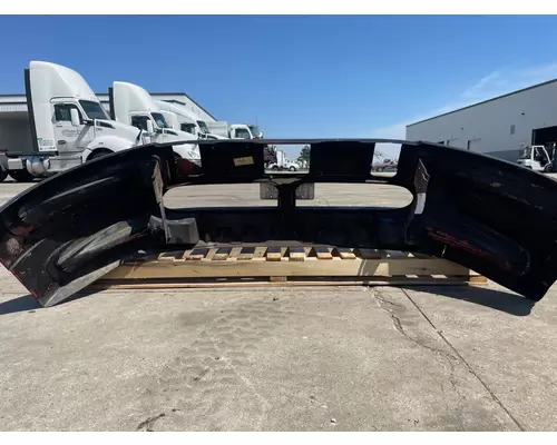 MACK CXN 613 Bumper Assembly, Front