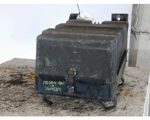 MACK CXN612 BATTERY BOX