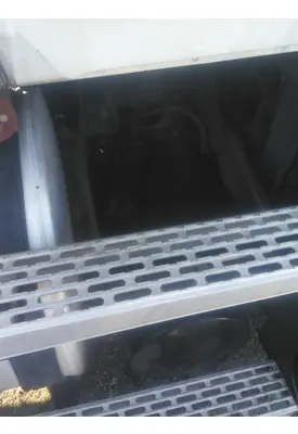 MACK CXN612 BATTERY BOX