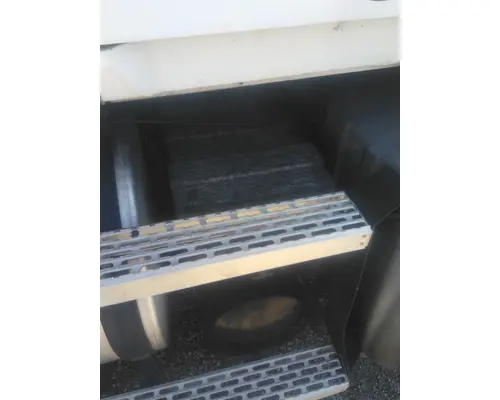 MACK CXN612 BATTERY BOX