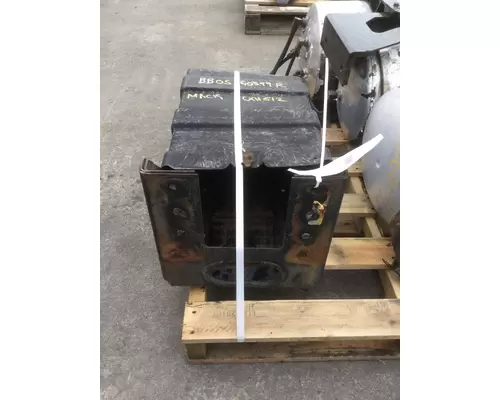 MACK CXN612 BATTERY BOX