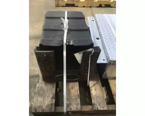 MACK CXN612 BATTERY BOX