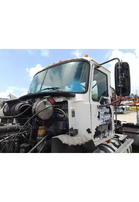 MACK CXN612 CAB