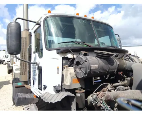 MACK CXN612 CAB
