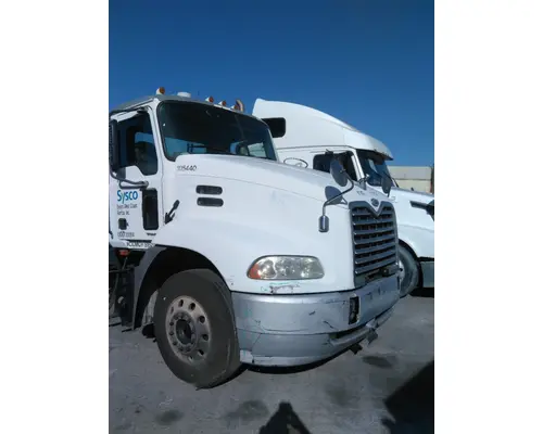 MACK CXN612 CAB