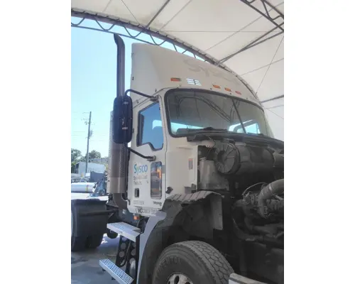 MACK CXN612 CAB