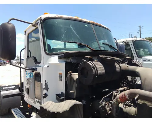 MACK CXN612 CAB