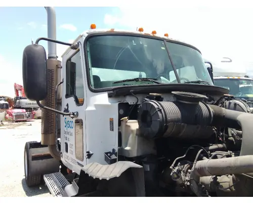 MACK CXN612 CAB