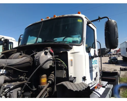 MACK CXN612 CAB