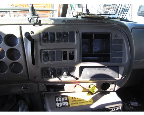 MACK CXN612 CAB