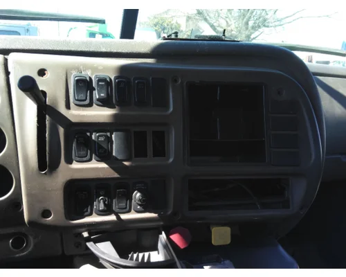 MACK CXN612 CAB