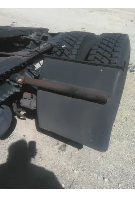 MACK CXN612 FENDER, QUARTER/HALF REAR
