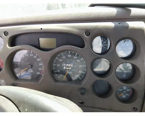 MACK CXN612 GAUGE CLUSTER