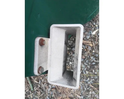 MACK CXN612 HOOD BRACKET