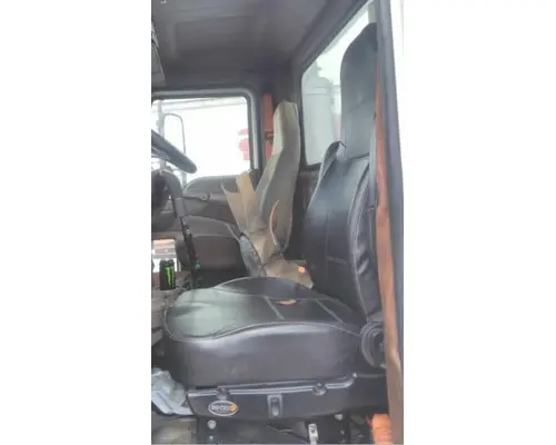 MACK CXN612 SEAT, FRONT