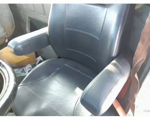 MACK CXN612 SEAT, FRONT
