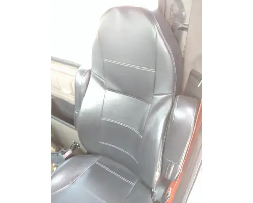 MACK CXN612 SEAT, FRONT