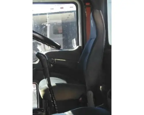 MACK CXN612 SEAT, FRONT