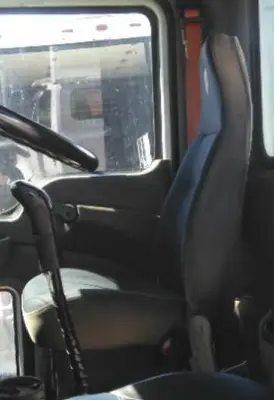 MACK CXN612 SEAT, FRONT