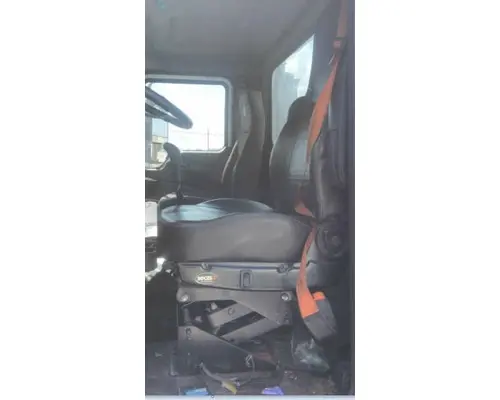 MACK CXN612 SEAT, FRONT