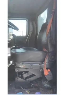MACK CXN612 SEAT, FRONT