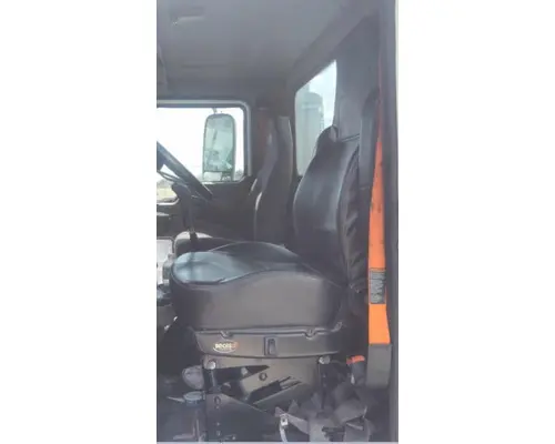MACK CXN612 SEAT, FRONT