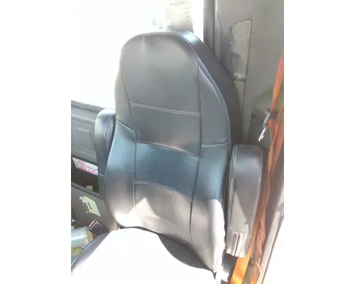 MACK CXN612 SEAT, FRONT