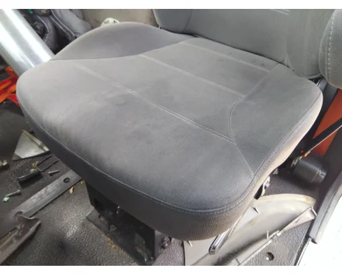 MACK CXN612 SEAT, FRONT