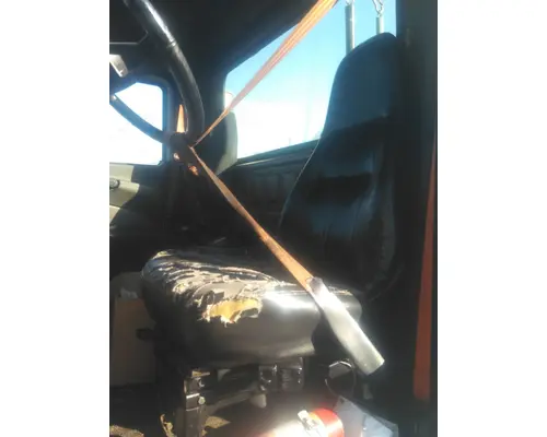 MACK CXN612 SEAT, FRONT
