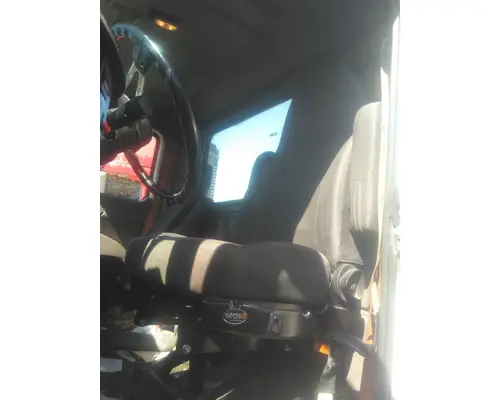 MACK CXN612 SEAT, FRONT