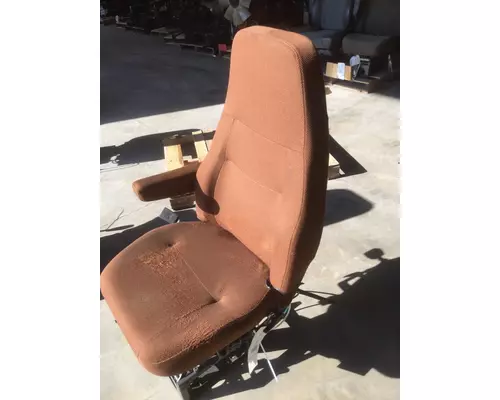MACK CXN612 SEAT, FRONT