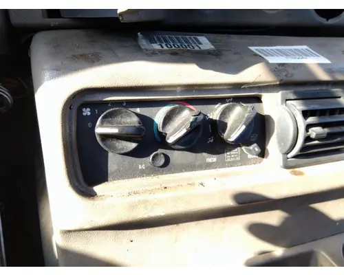MACK CXN612 TEMPERATURE CONTROL