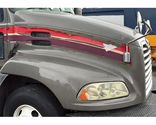 MACK CXN613 2005-2007 HOOD