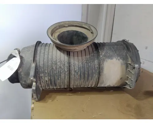 MACK CXN613 AIR CLEANER
