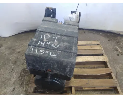 MACK CXN613 BATTERY BOX