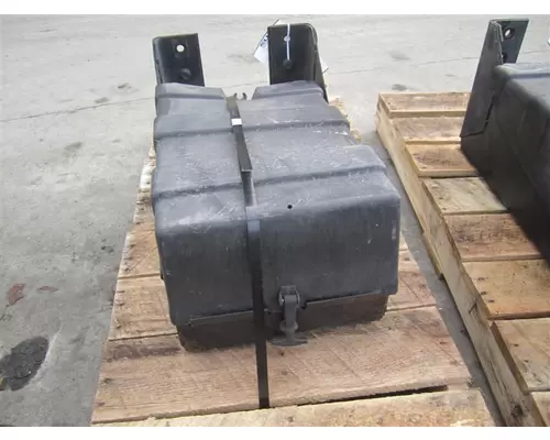 MACK CXN613 BATTERY BOX