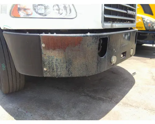 MACK CXN613 BUMPER ASSEMBLY, FRONT