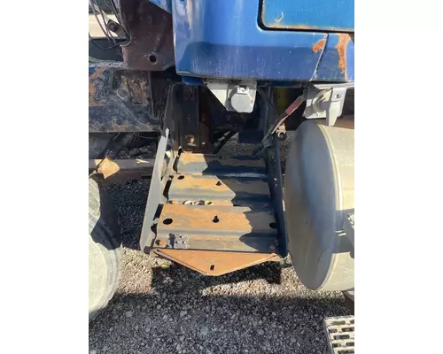 MACK CXN613 Battery Box