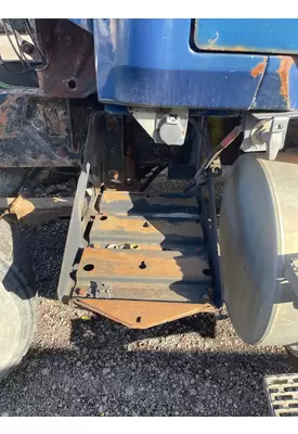 MACK CXN613 Battery Box