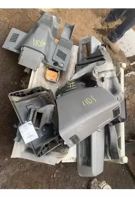 MACK CXN613 Body Parts Misc.