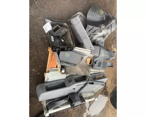 MACK CXN613 Body Parts Misc.
