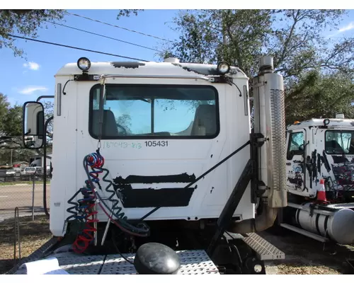 MACK CXN613 CAB